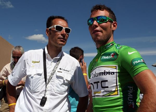 Erik Zabel, advisor to Mark Cavendish (R).