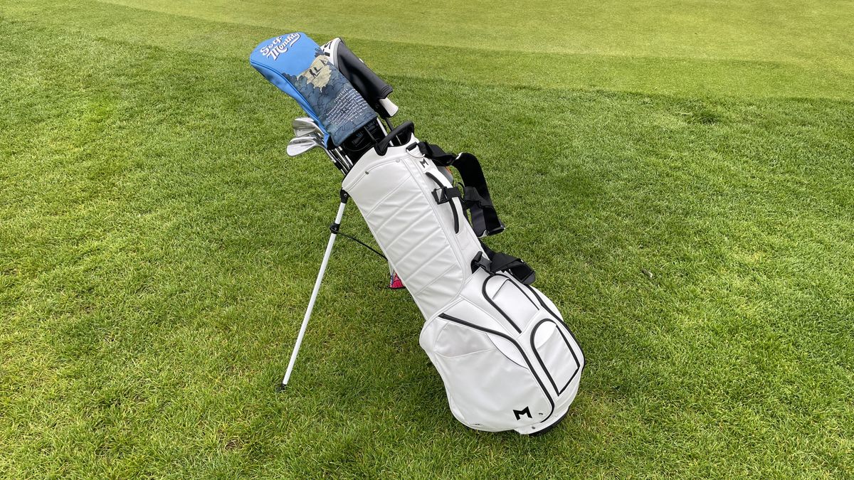 Minimal Terra SE1 Stand Bag Review | Golf Monthly