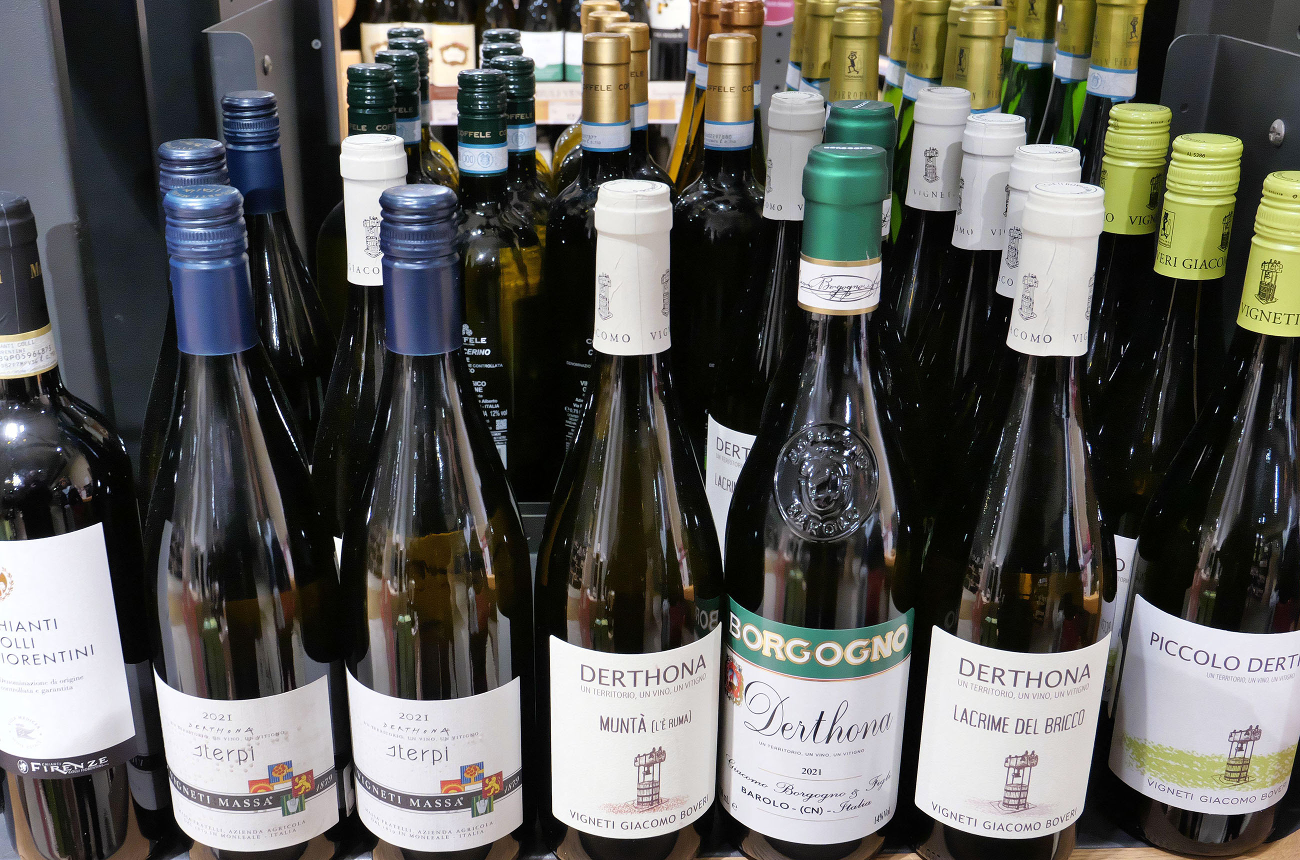 Timorasso Derthona bottles