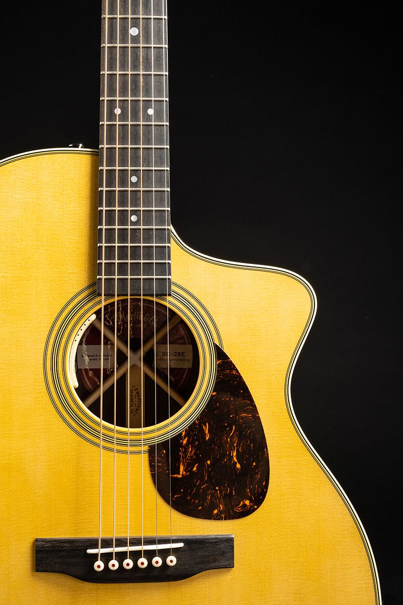 Details photos of the Martin SC-28E