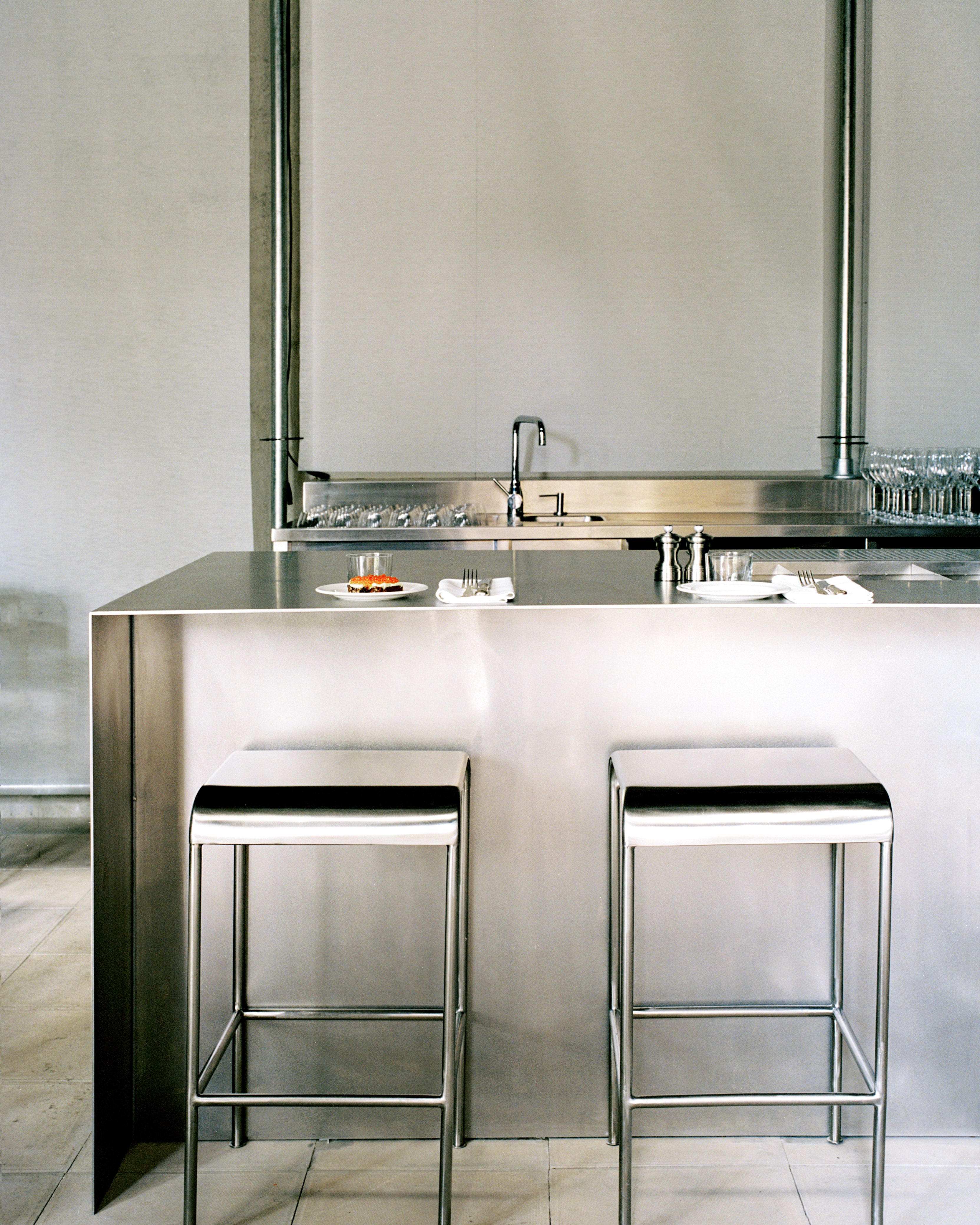 noisy oyster london crosby studios design review
