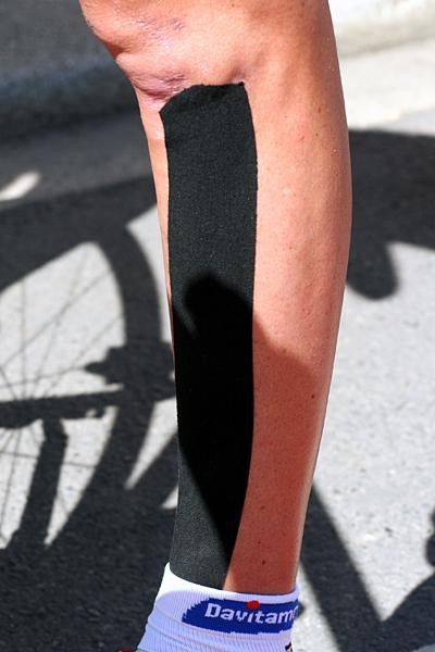 Mario Aerts had a strip running down his lower leg to help his knee track correctly when pedalling.