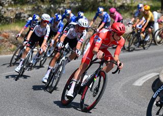 Vuelta a España stage 2 LIVE: Teams in colour orders with bunch sprint being set up into Manosque