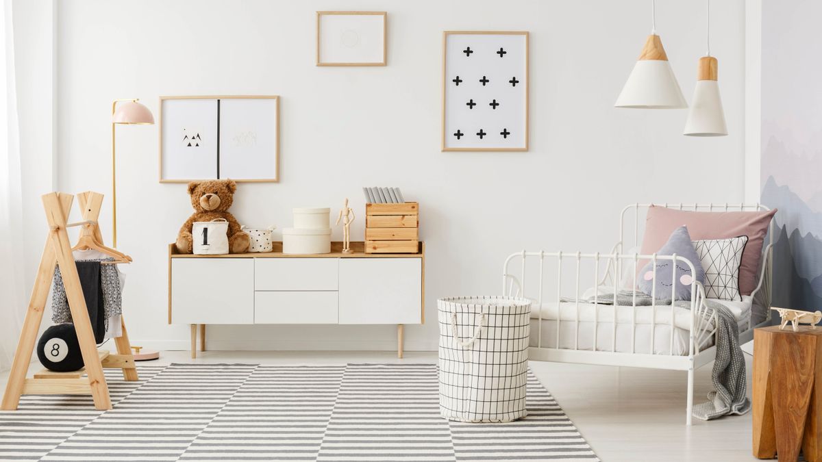 Child&#039;s neutral bedroom