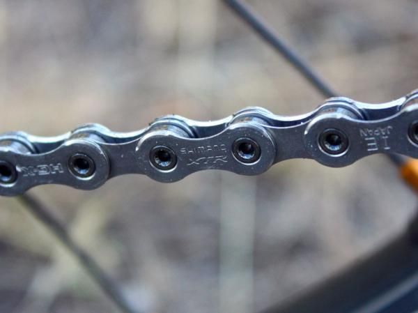 Like on the current Dura-Ace, XTR M980 now features a directional chain - be sure to install it with the logos facing out for proper shift performance.