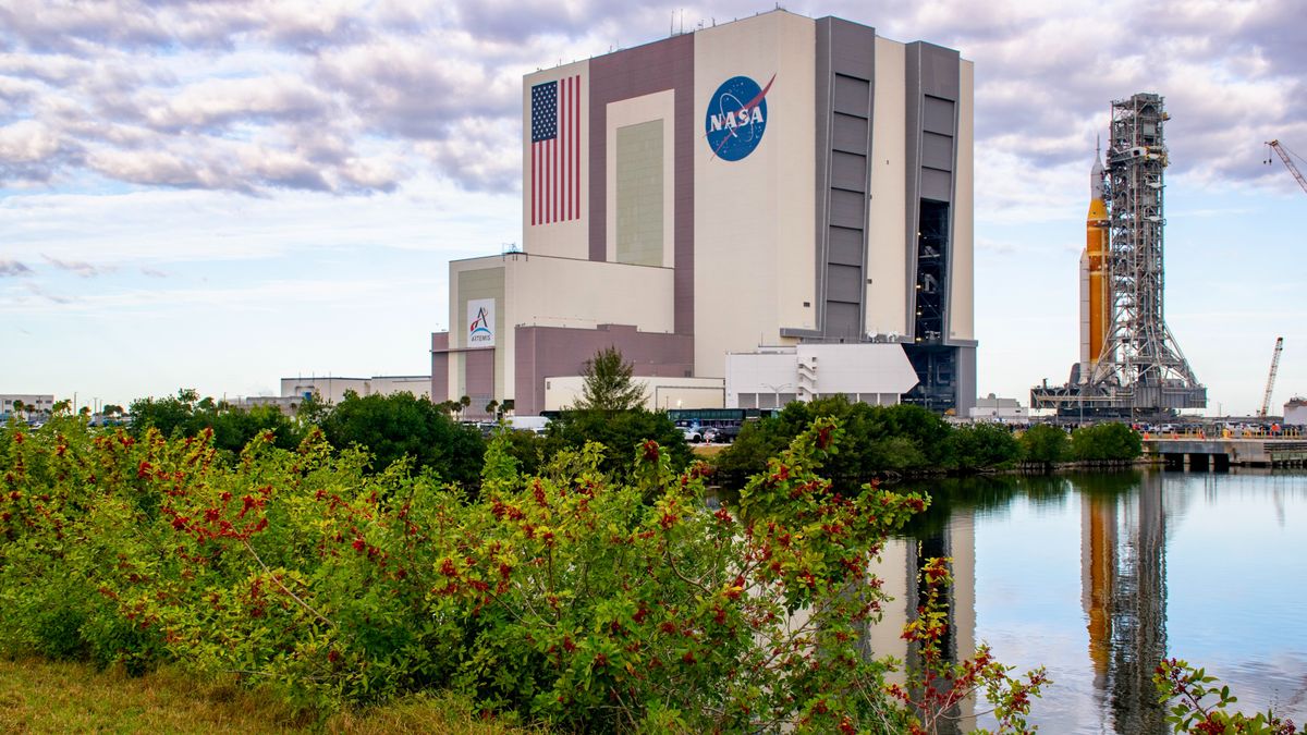 NASA will roll Artemis 2 moon rocket back to the launch pad on March 20