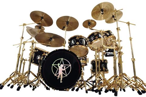 The cymbals are arranged around the kit in Neil's preferred manner.