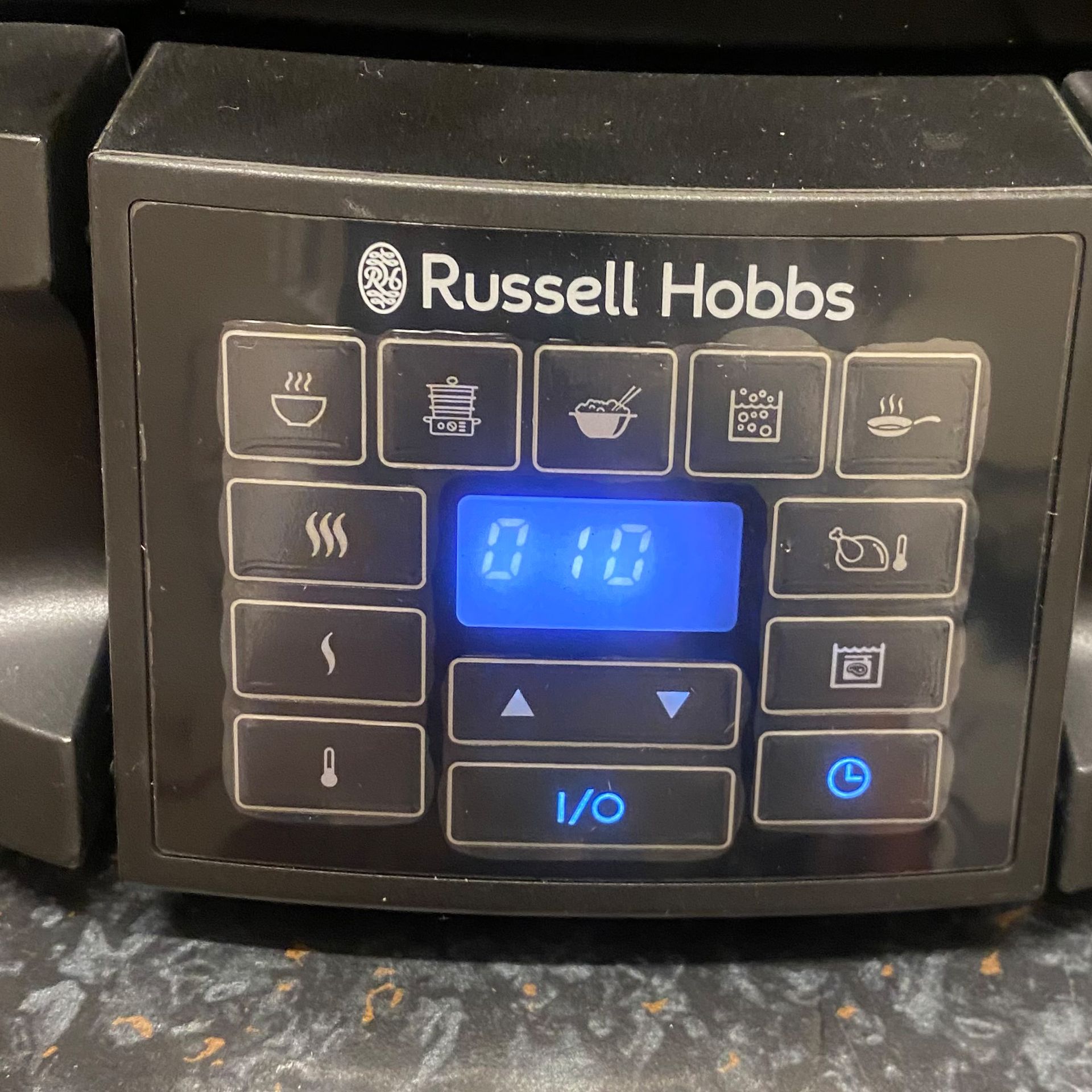 Russell Hobbs multicooker interface image