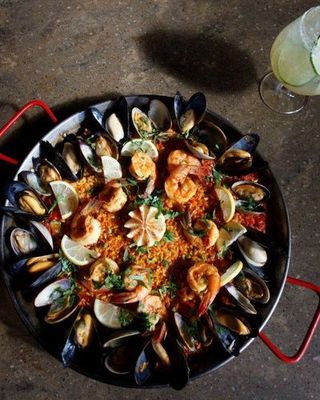 Dish, Cuisine, Mussel, Food, Seafood, Bivalve, Paella, Ingredient, Clam, Recipe,