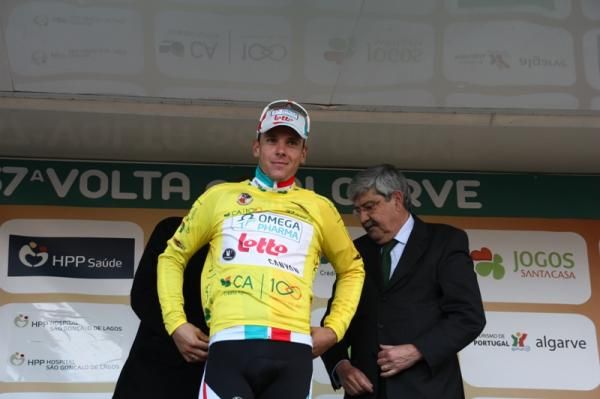 Philippe Gilbert (Omega Pharma-Lotto) dons the Volta al Algarve leader's jersey.