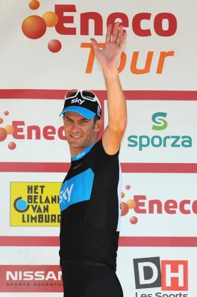 Gregory Henderson (Team Sky) waves to the crowd