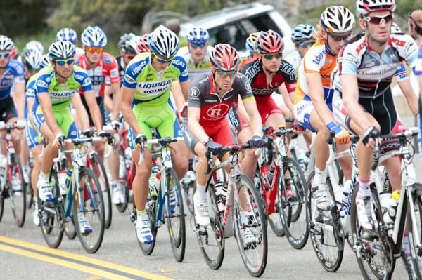 Four-time champion Levi Leipheimer (RadioShack) rides mid-pack.