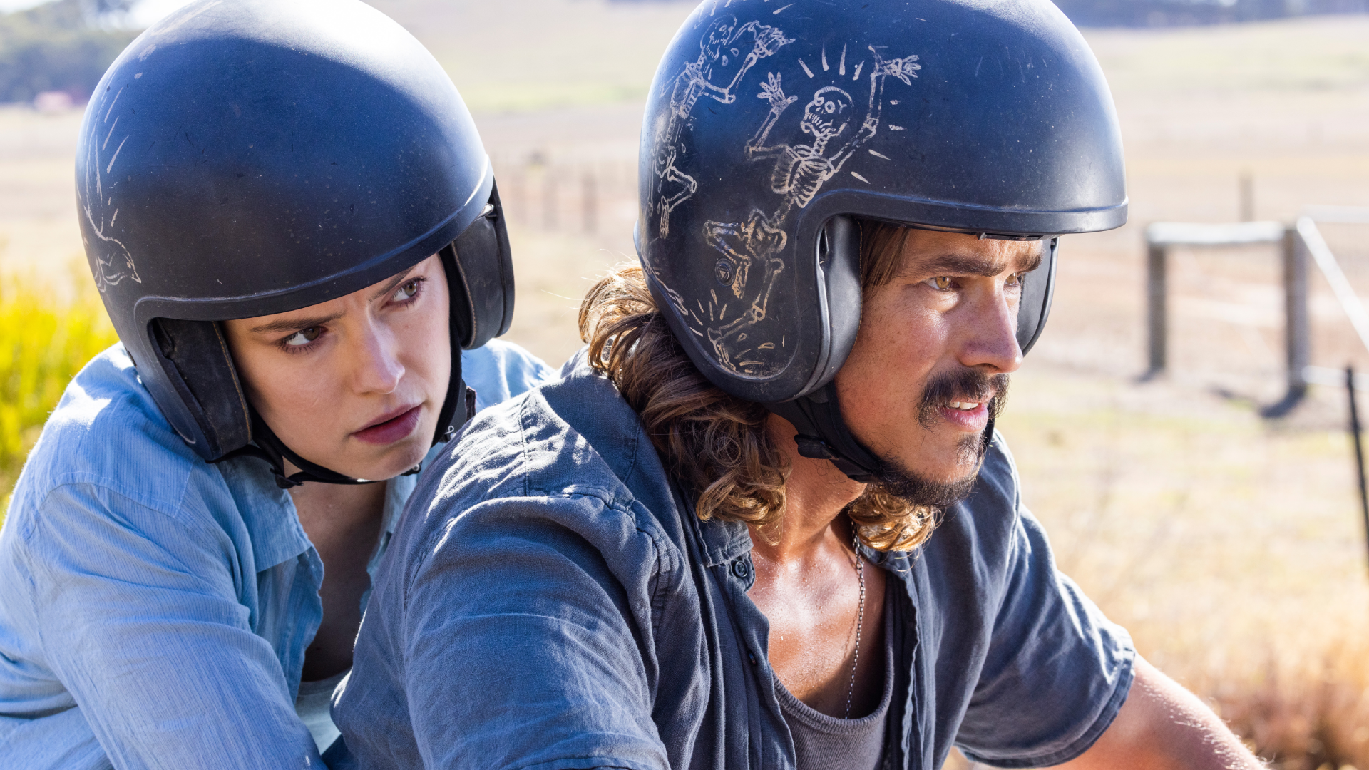 Daisy Ridley as Ava and Brenton Thwaites as Clay in We Bury the Dead