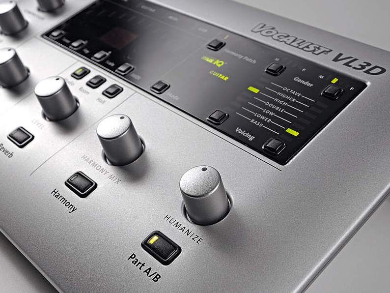 The simple control layout makes it easy to use