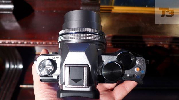 Olympus OM-D E-M10 review