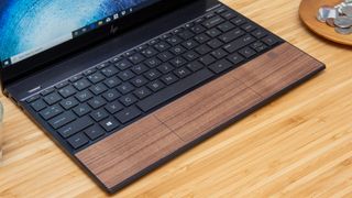 HP Envy 13 (Wood Edition)