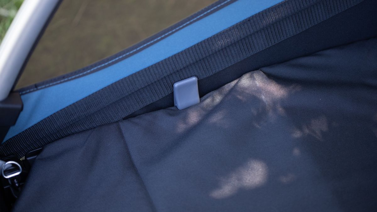Thule Courier detail of floor lockdown clip