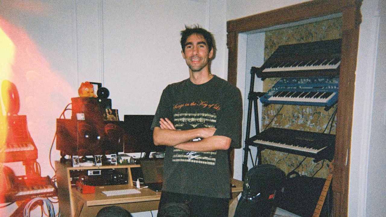 “I knew when I first heard PinkPantheress that we had similar musical DNA. She's insanely melodic”: Producer Oscar Scheller on the studio secrets behind his viral hits