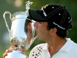 MAMARONECK, NY - JUNE 18: Geoff Ogilvy of Australia kisses the US Open trophy after his one stroke victory in the final round of the 2006 US Open Championship at Winged Foot Golf Club on June 18, 2006 in Mamaroneck, New York. (Photo by Jamie Squire/Getty Images)