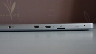 Acer Aspire Switch 11 profile
