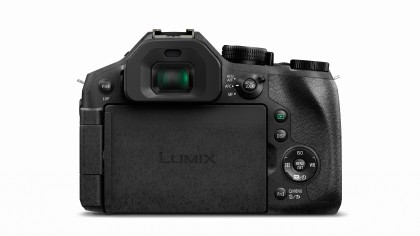 Build Quality And Handling - Panasonic Lumix DMC-FZ330 Review - Page 2 ...