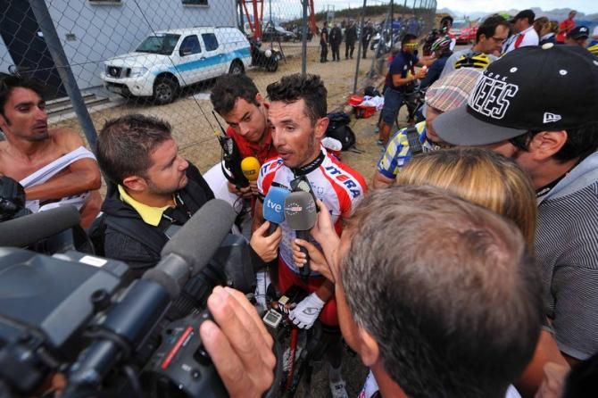 Joaquim Rodr&iacute;guez (Katusha) with the press