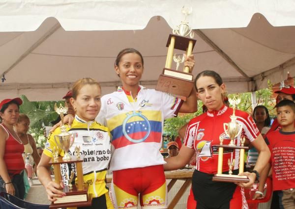 Elite women's podium (L-R): Mar&iacute;a Brice&ntilde;o (Lara FUNDELA), Daniely Garcia (Fun:Cabrera Gob Socialista Trujillo), Angie Gonzalez (Gobierno de Carabobo).