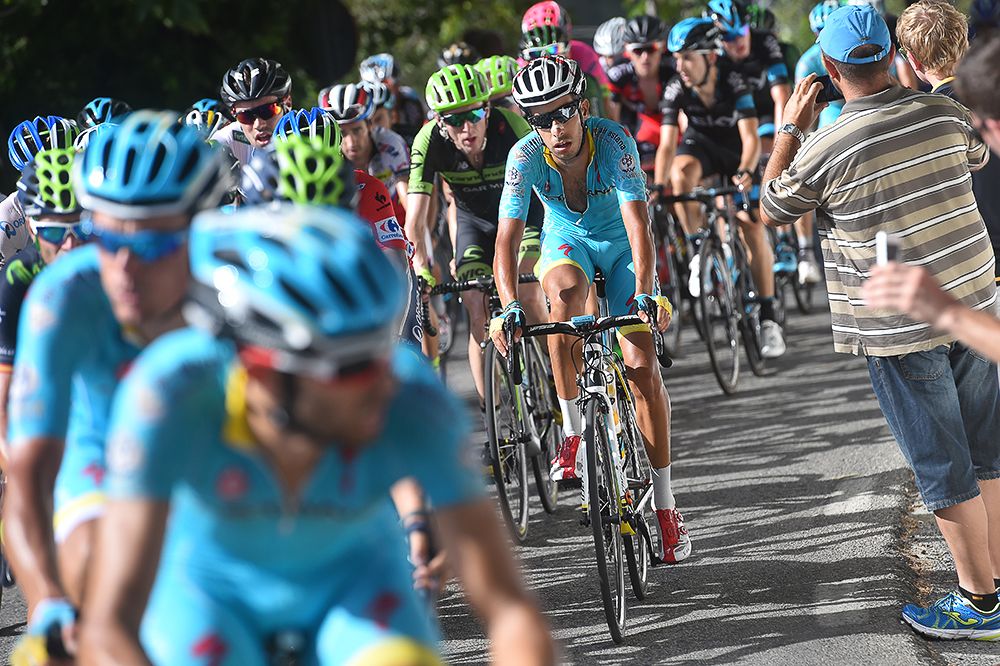 Fabio Aru in action in the bunch during stage 7.