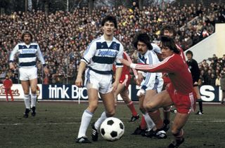 Bernd Wehmeyer (right) in action for Hamburg against MSV Duisburg in 1981/82.