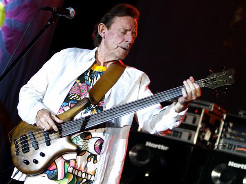 Тоня гитарист. Известные гитаристы. Джек гитарист. Jack Bruce. Гитаристы Виртуозы Джек.