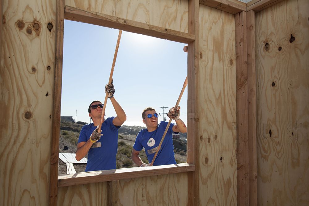 Novo Nordisk bond over building homes for poor families in Rosarito, Mexico.