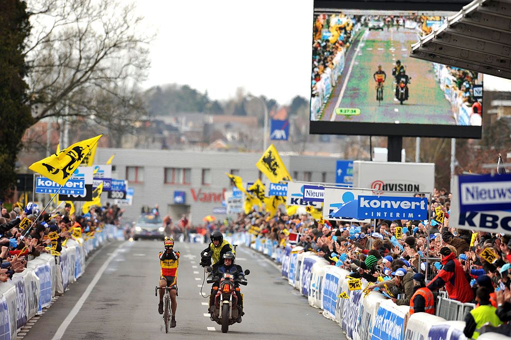 Devolder celebrates victory at the 2008 Tour of Flanders