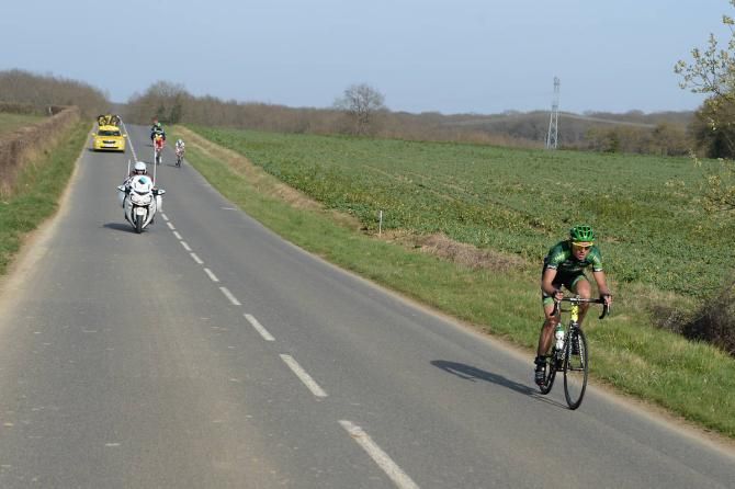Perrig Quemeneur (Europcar) leaves his breakaway companions behind