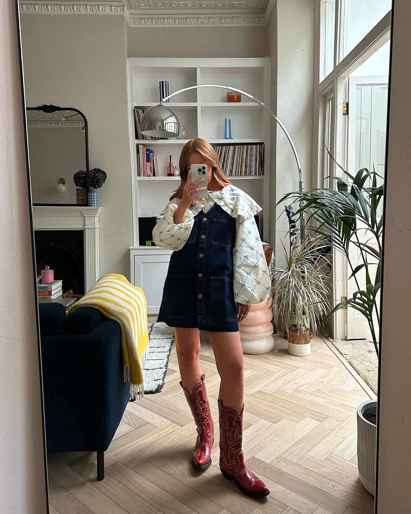 Rebecca Ferraz-Wyatt @rebeccaferrazwyatt wears a chic pintrest outfit