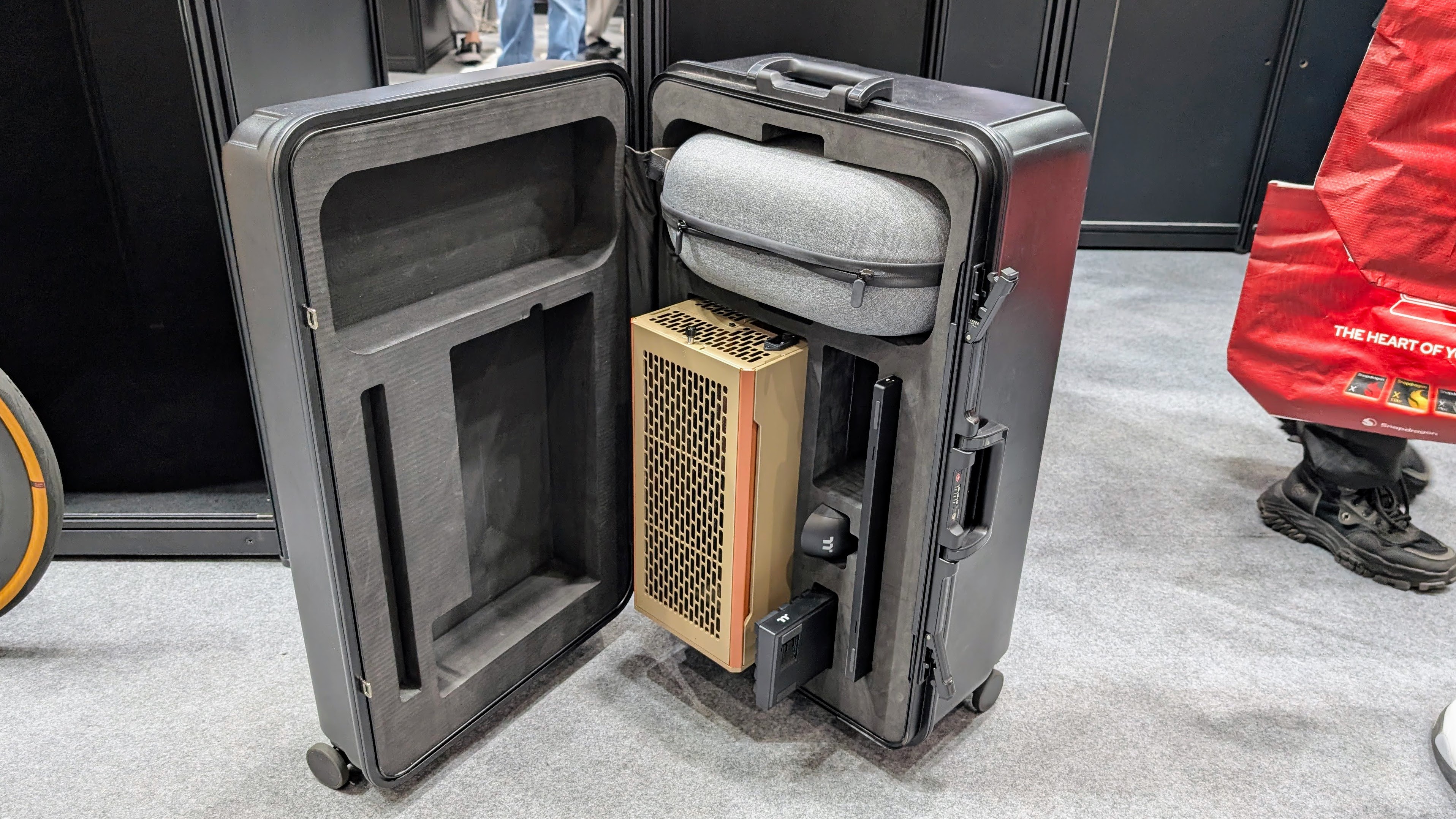 Thermaltake TR100 case build carry case at Computex 2025