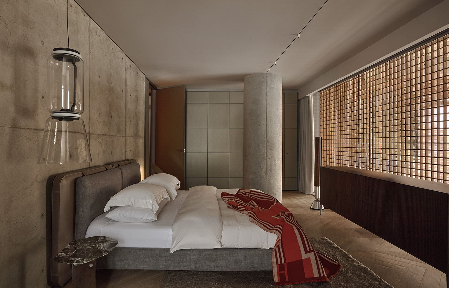 interior of Medell&amp;iacute;n apartment, tall ceilings, contemporary design, timber lattices