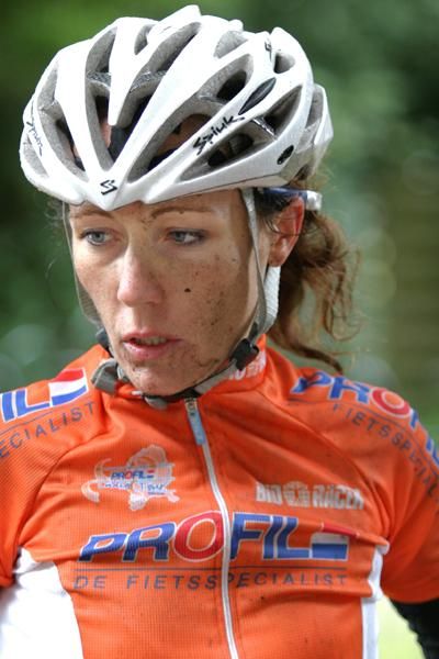Race leader Martine Bras (Mixteam Merida- Gauss)