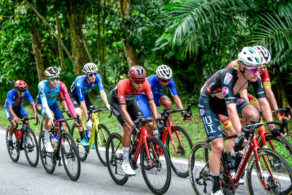 The break on stage 1 of Petronas Le Tour de Langkawi 2022. The break included Trym Holther (Drone Hopper - Androni Giocattoli), Carter Bettles (ARA Pro Racing Sunshine Coast), Jambaljamts Sainbayar (Terengganu Polygon) and his teammate Nur Aiman Zariff, Tiano Da Silva (ProTouch), Peerapol Chawchiangkwang (Thailand), Etienne van Empel (China Glory), along with Nik Zulkifli (Malaysia) and John Salazar (Philippines)