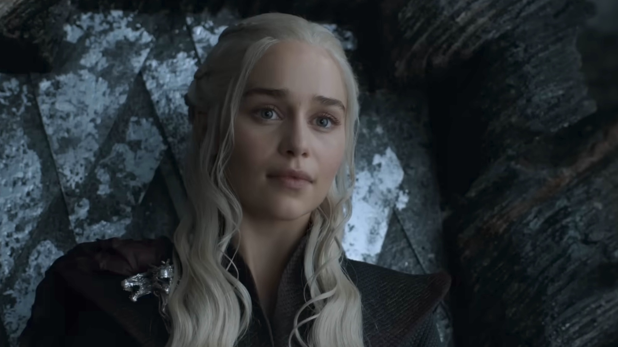 Dany on her Dragonstone throne meeting Jon Snow in GOT.
