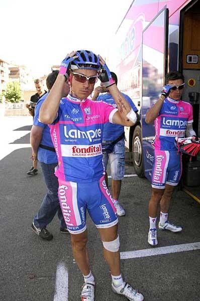 Cunego clearly shows the impact the crash left but he is ready to carry on.