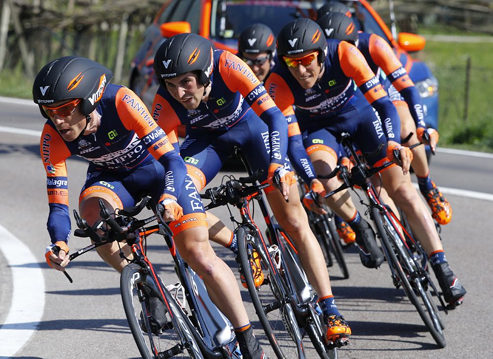 Damiano Cunego leads the Nippo-Vini Fantini team