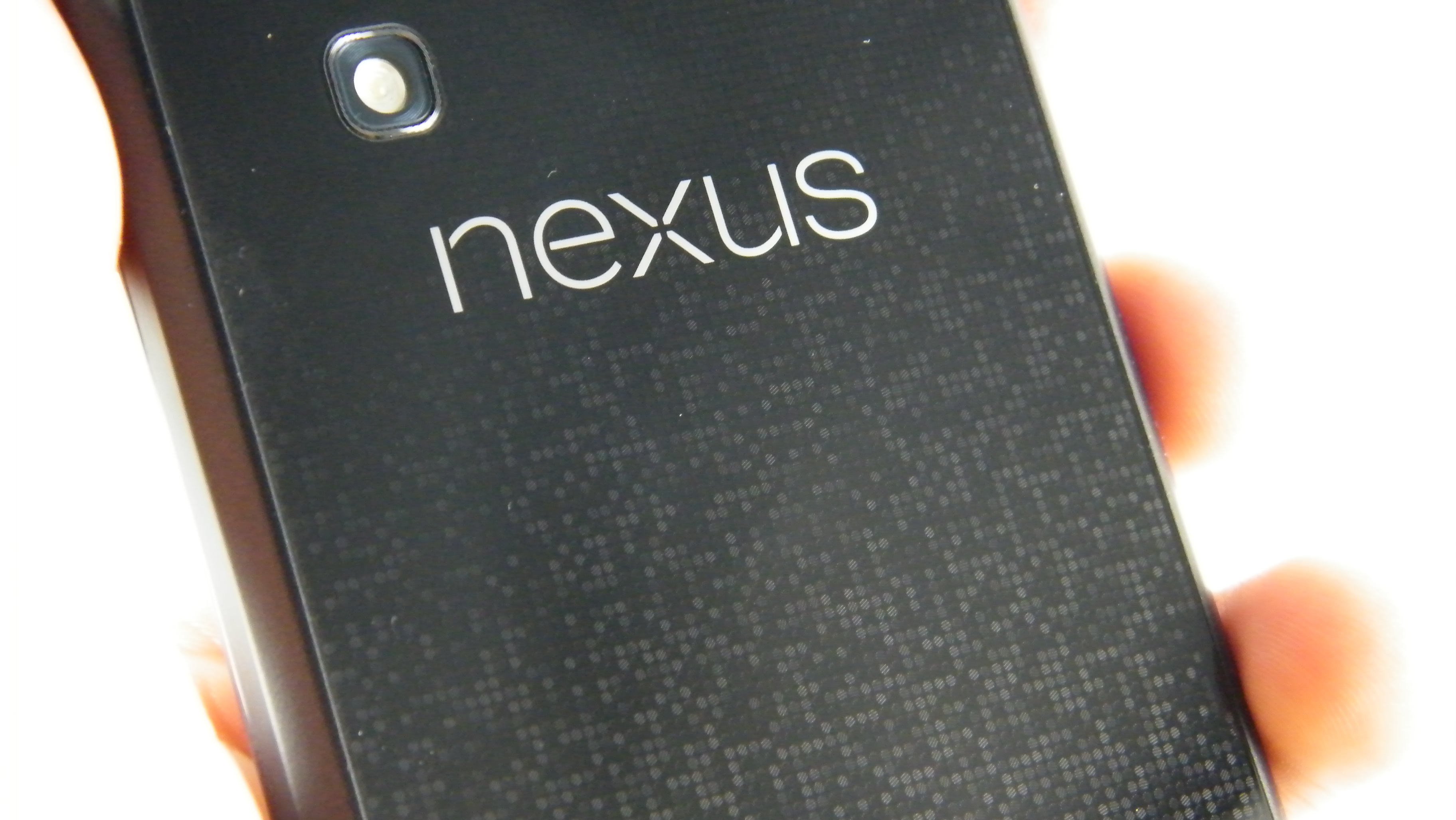 ew Google Nexus devices hit UK tomorrow, with Google Play music store