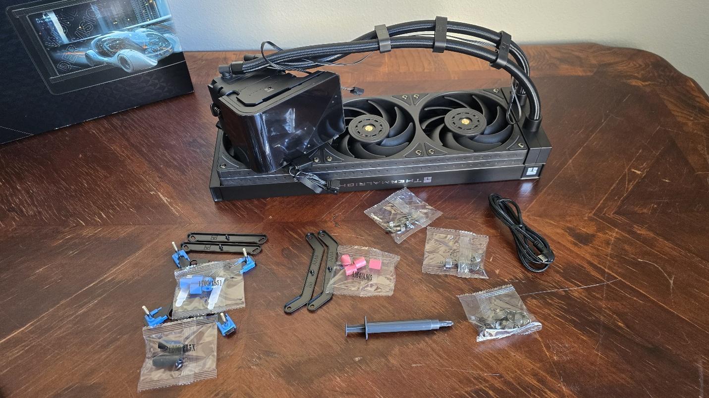 ثيرمالرايت ووندر فيجن 360 UB ARGB أسود