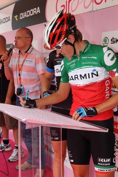 Italian road and time trial Champion, Noemi Cantele (Garmin-Cervelo) signs on for her 'home' tour