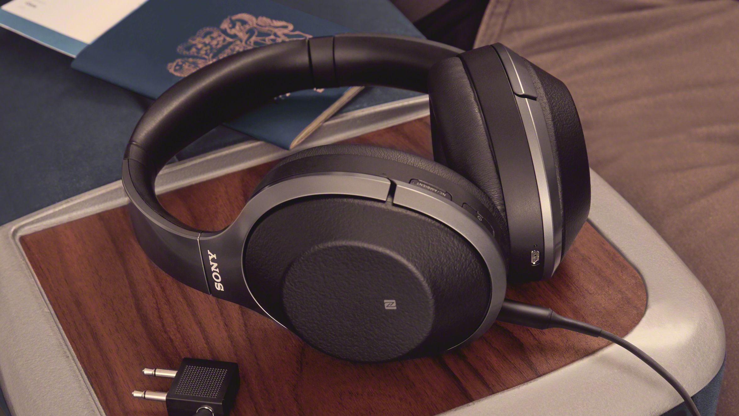 SONY - BOSE WH-1000ＸＭ2 Sony WH-1000XM2 noise-cancelling headphone review: These