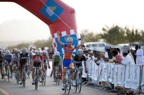 Theo Bos (Rabobank) bested Daniele Bennati (Leopard Trek) for the field sprint victory.