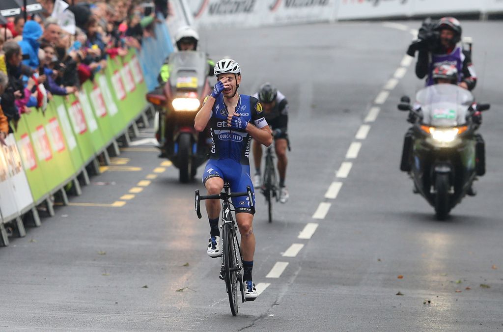 The emotion of the moment gets to Julien Vermote (Etixx-QuickStep)