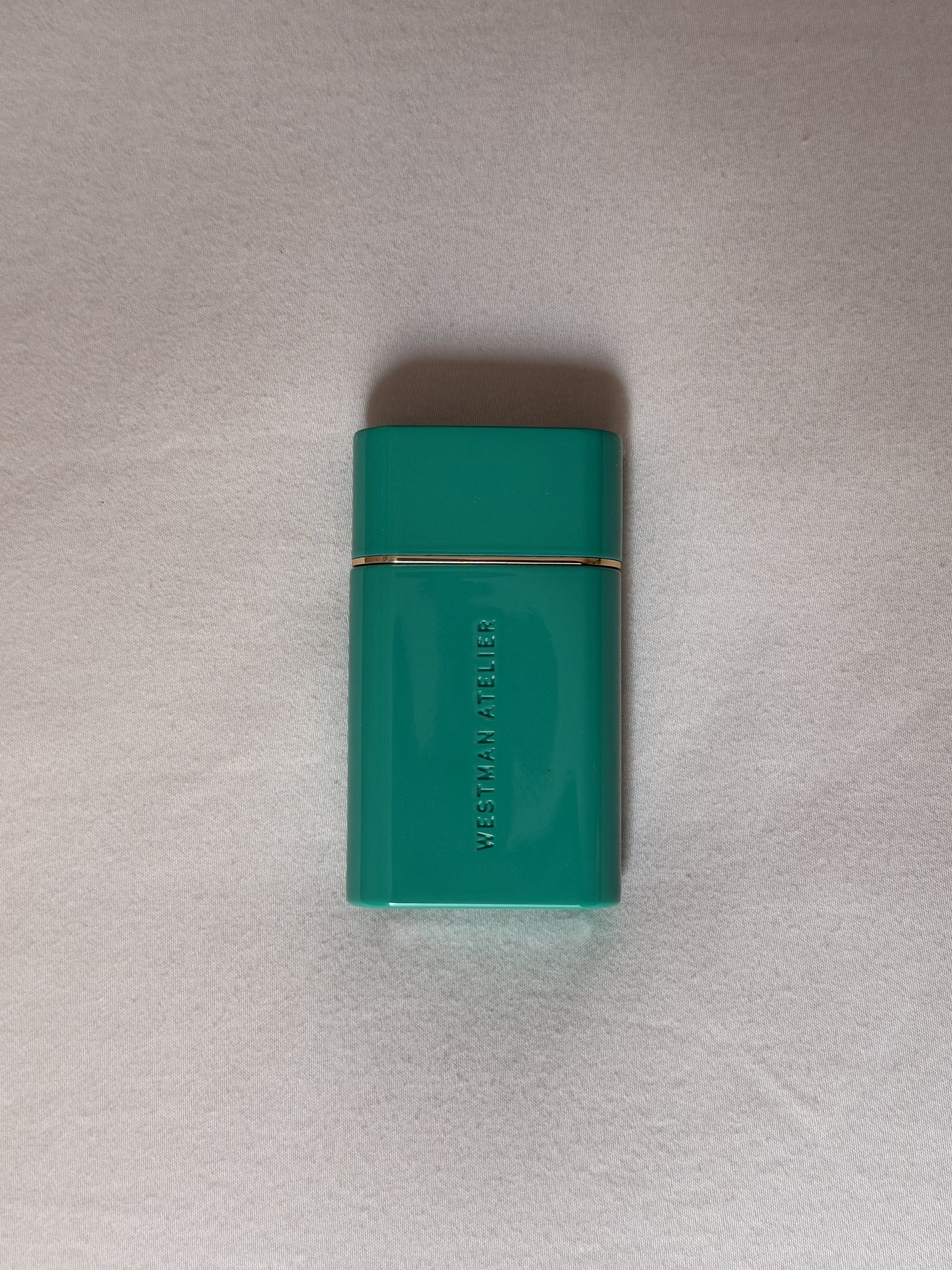 An image of Westman Atelier Sun Tone Bronzing Drops by Alyssa Brascia.