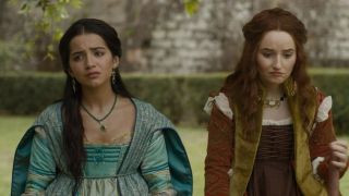 Isabela Merced and Kaitlyn Dever in Rosaline