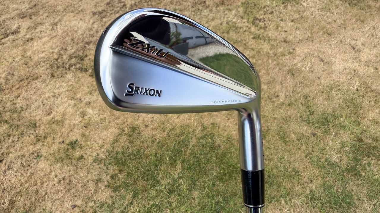 Photo of the Srixon ZXiU Utility Iron